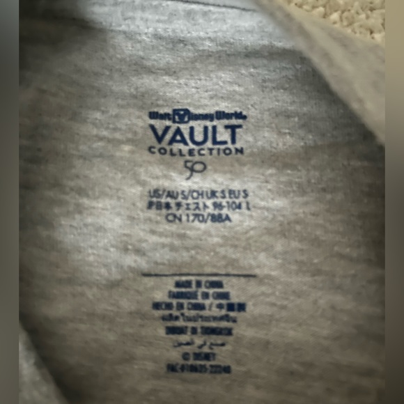 Disney 25th anniversary vault collection embroidered tee shirt size small - Picture 4 of 5